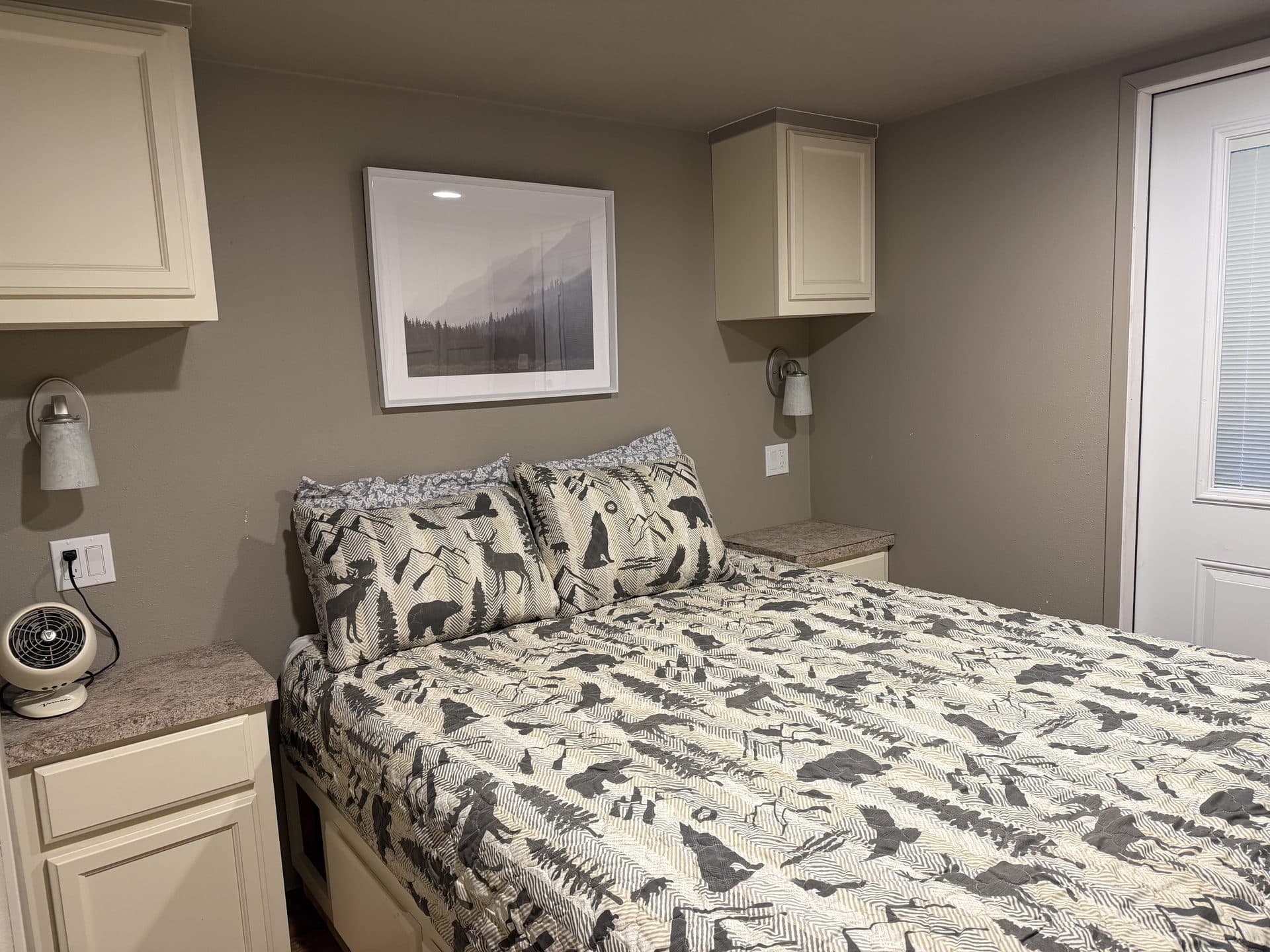 Tiny home queen bed on main floor